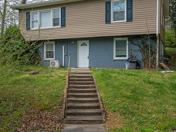 3rd image of 2305&2303 Abbott Dr