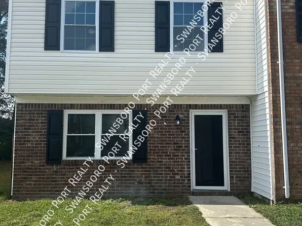 408 Myrtlewood Cir, Jacksonville, NC 28546