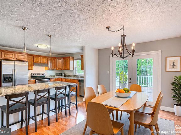 3rd image of 9520 Oakbranch Way