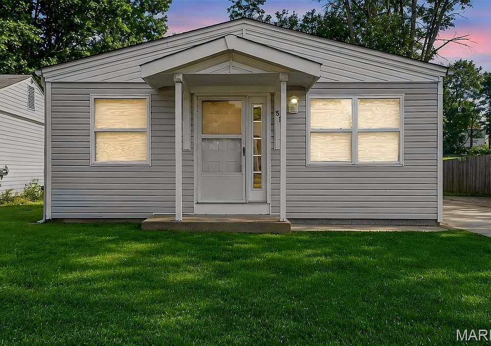 1st image of 51 Cedar Field Dr