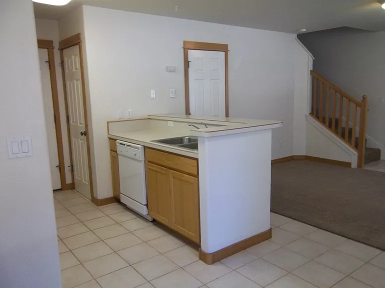 1760 NE Lotus Dr #1-2 — Photo 5