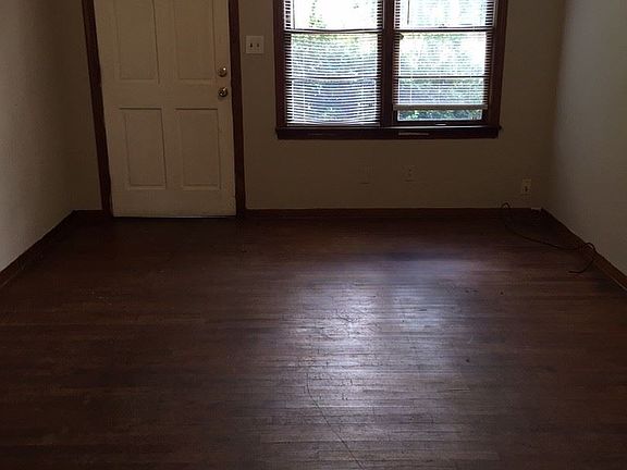 2nd image of 802 Richmond St