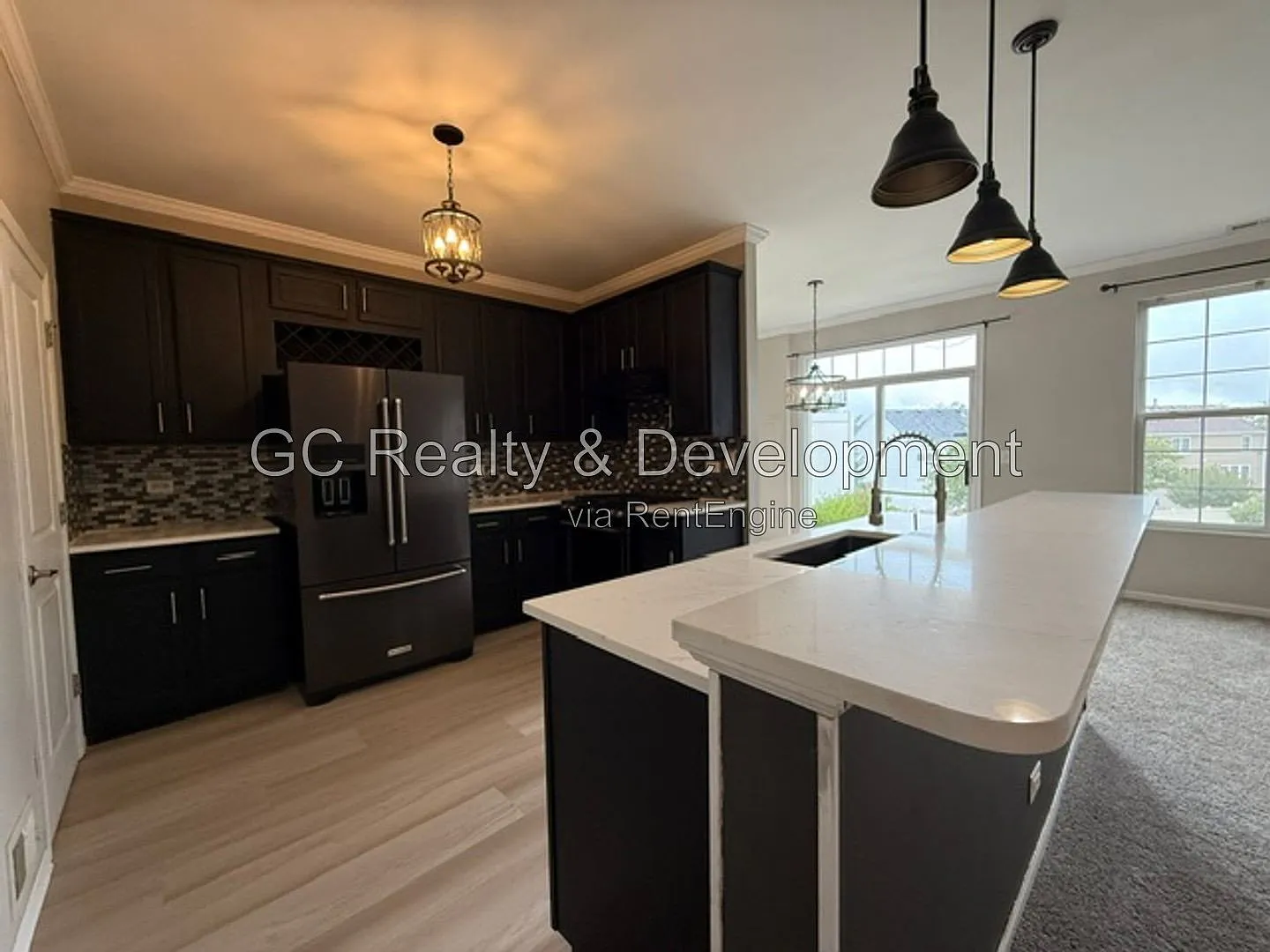 3 bed, 1.5 bath, 1520 sqft, $2,595 — Photo 3