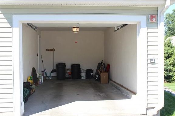 One car garage