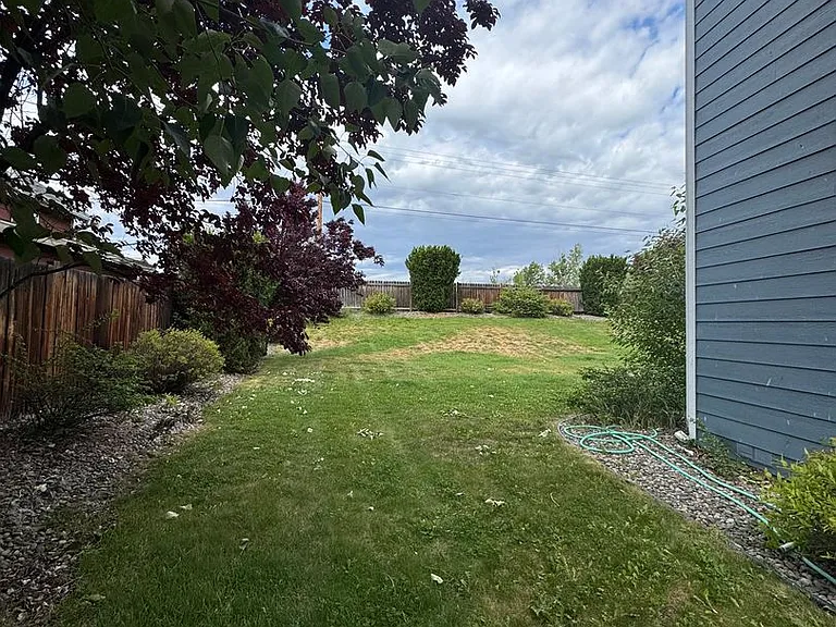 2210 N Clearview Dr — Photo 37
