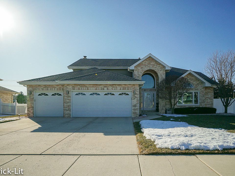 1st image of 19542 Brookridge Dr