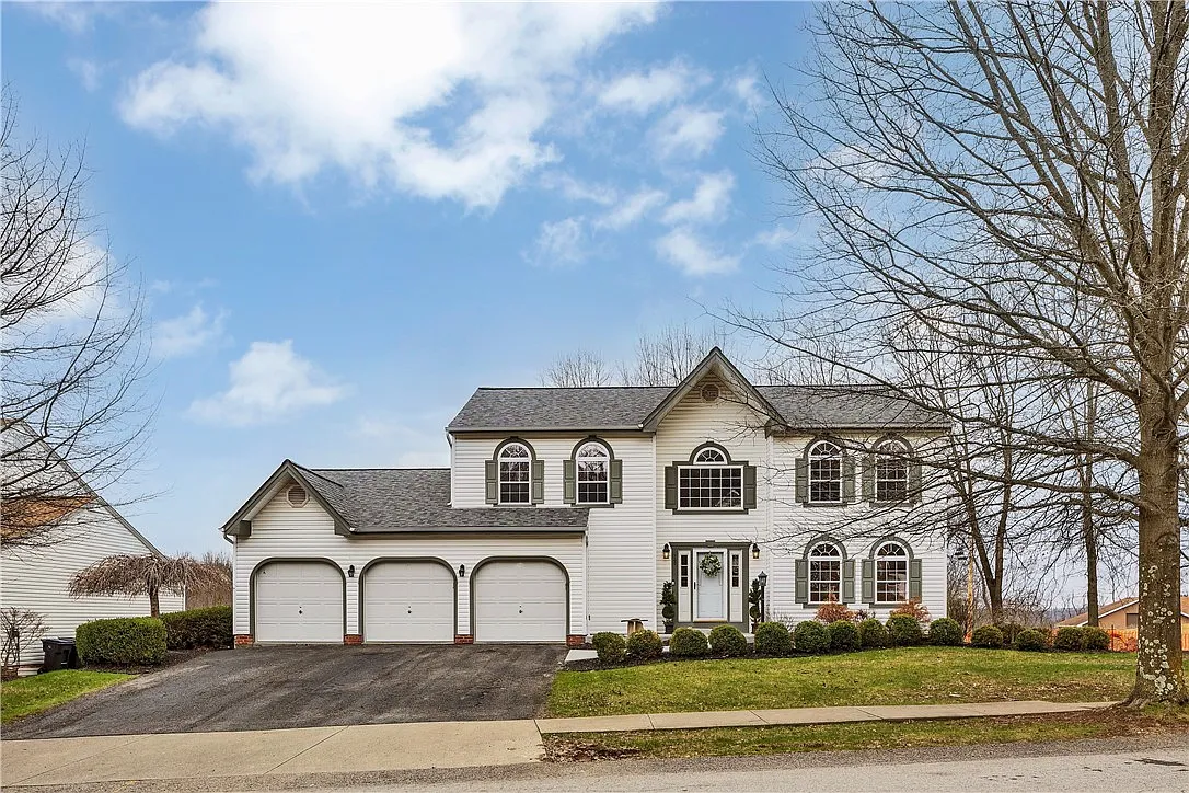 100 Hazelwood Dr photo 1
