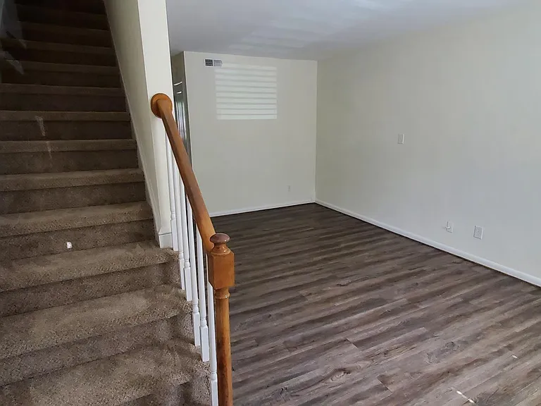 2130 Wake Forest St — Photo 9