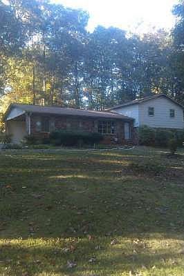 2nd image of 125 Jousters Ln