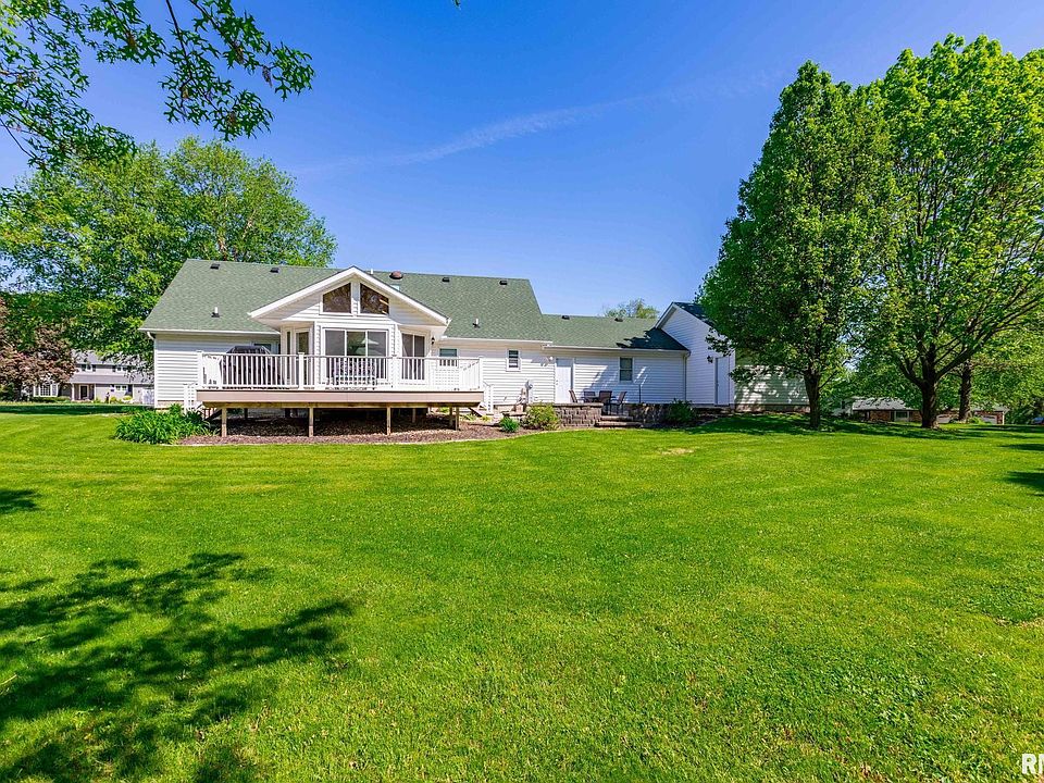 5 Elmwood Dr, Blue Grass, IA 52726 Zillow