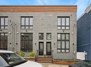 4720 Smick St, Philadelphia, PA 19127
