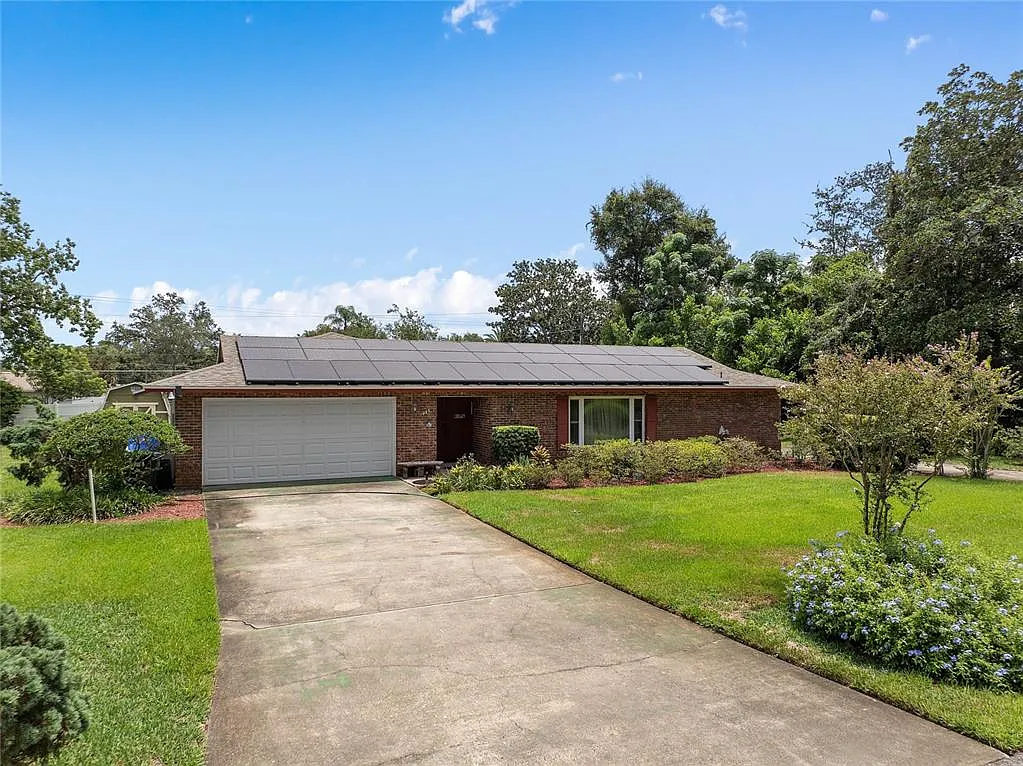 4 bed, 2.0 bath, 1844 sqft, $2,750 — Photo 2