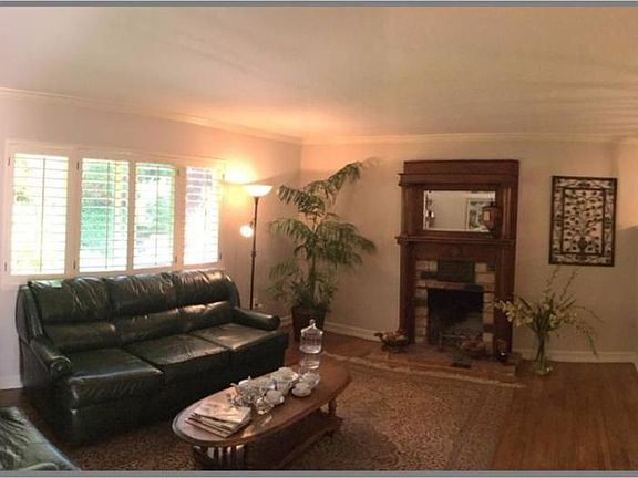 4th image of 397 Longwood Ct