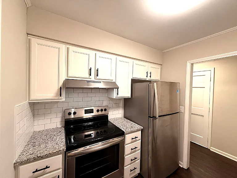4840 N New Hope Rd #D — Photo 8