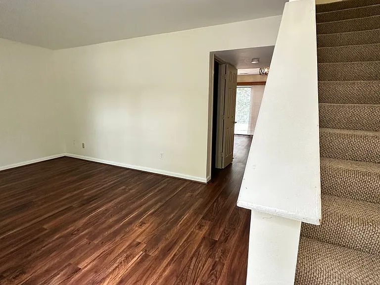 2105 London Company Way — Photo 5