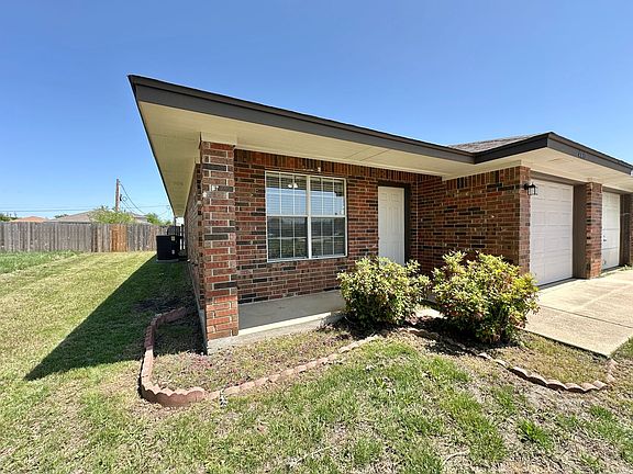 2nd image of 4410 Acorn Creek Trl