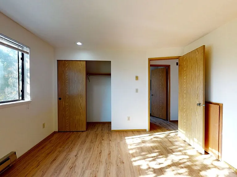 Seattle North Apartments — Photo 73