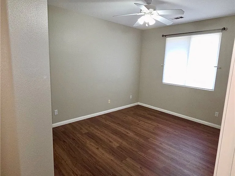 43823 Carentan Dr — Photo 14