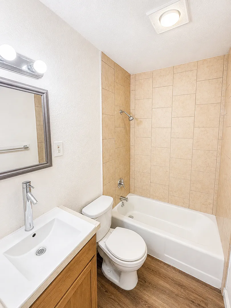 4215-B 35th Street — Photo 3