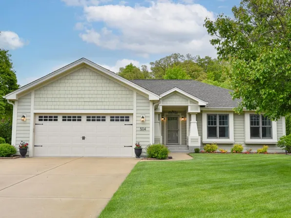 504 Sand DRIVE, West Bend, WI 53095