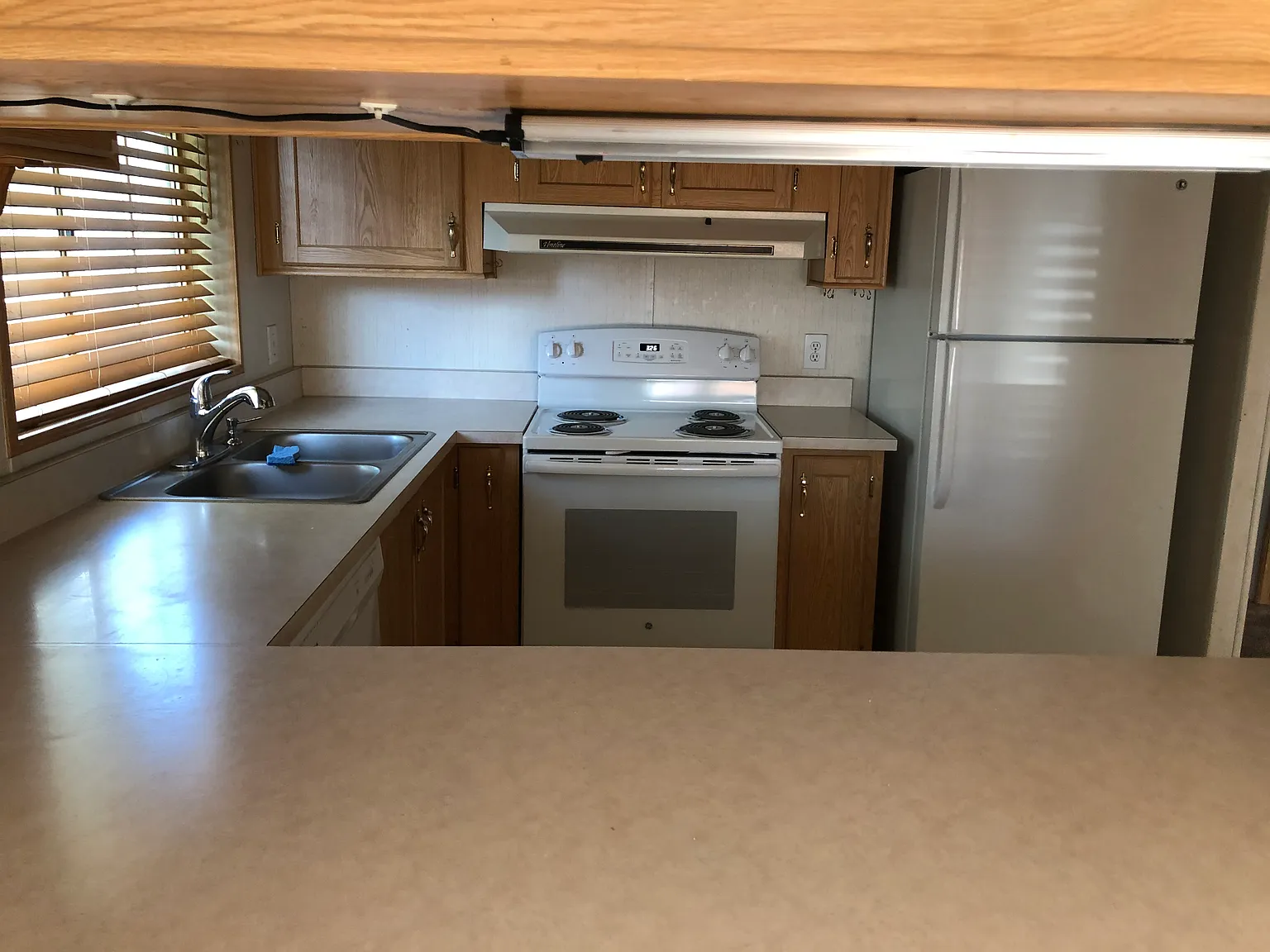 2 bed, 1000 sqft, $1,400 — Photo 4