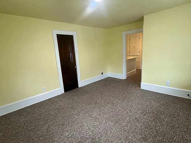 557-559 Fellows Ave #559-1/2 — Photo 4