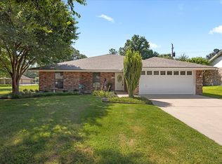 140 Ben Hogan Dr, Stephenville, TX 76401
