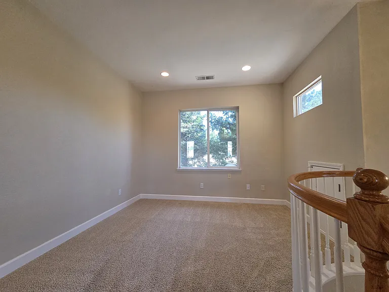 1406 Yukon St — Photo 29