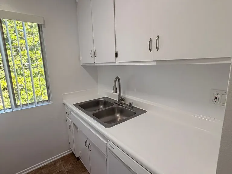 4621-4629 Vista Del Monte Ave. — Photo 9