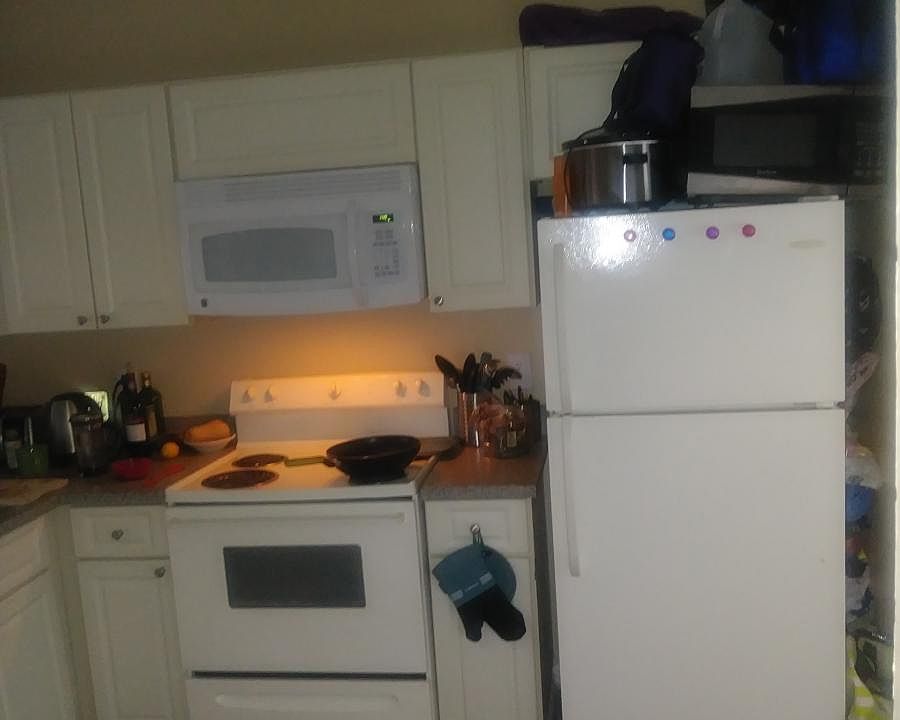 2nd image of 3410 Banks Rd APT 204