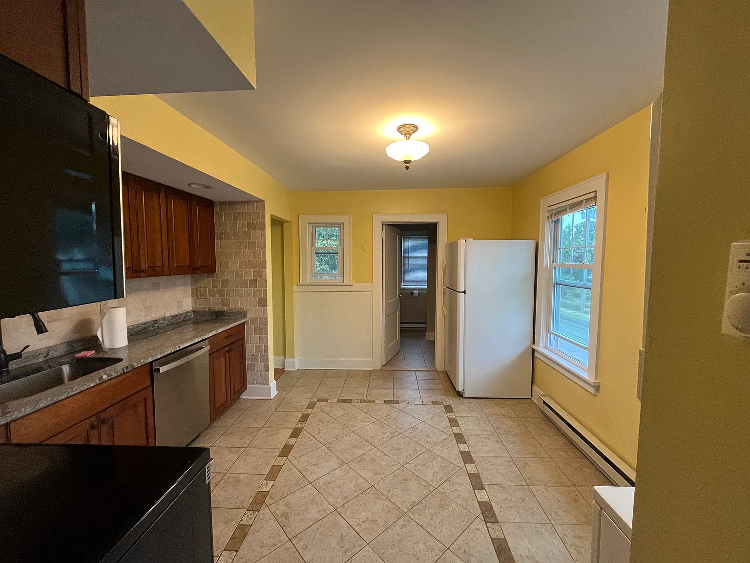 2 bed, 1100 sqft, $2,500 — Photo 4