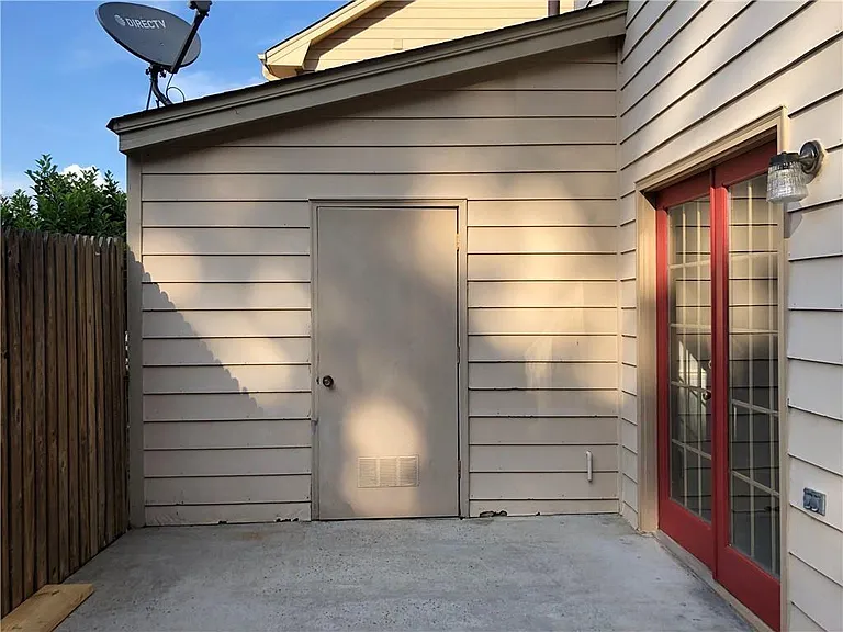 6145 Winfield Ct — Photo 9