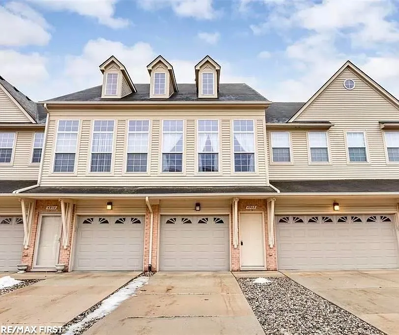 1 bed, 1.0 bath, 1121 sqft, $1,600 — Photo 1