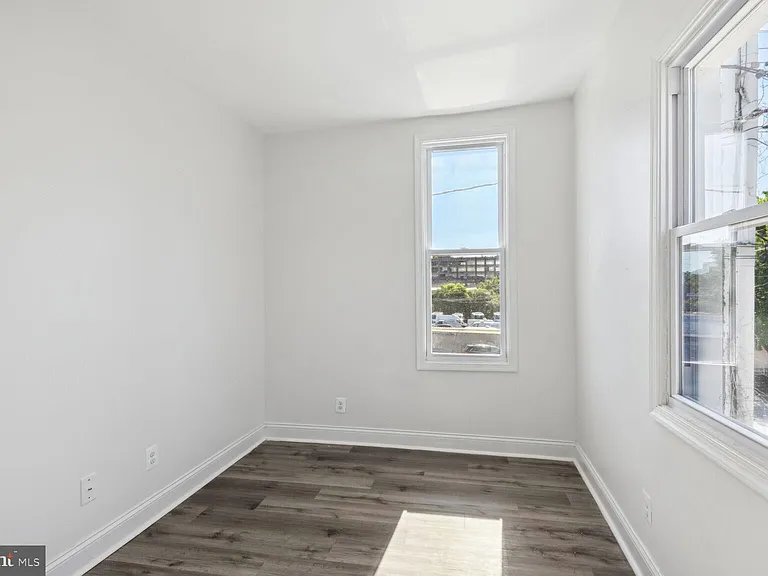 502 S Haven St — Photo 9