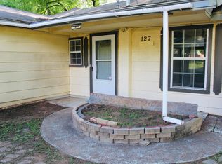 127 E Missouri Ave, Waurika, OK 73573