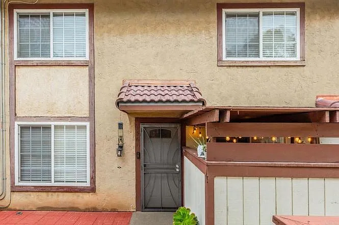 3 bed, 1087 sqft, $3,350 — Photo 2