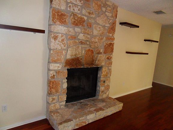 4th image of 11420 Bristle Oak Trl