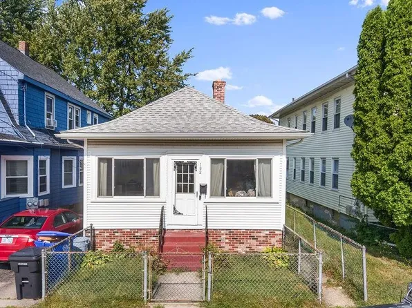 182 Waterman Ave, East Providence, RI 02914