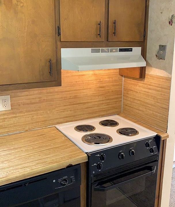 1st image of 3105 Spruce Cir #3105