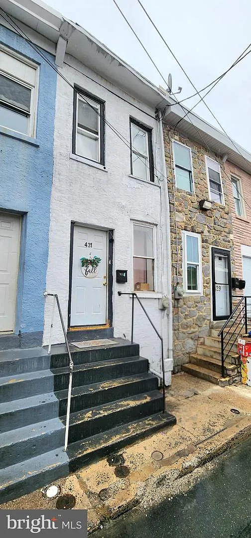 431 Cedar St photo 1