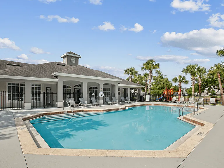Camellia Pointe Apartments — Photo 2