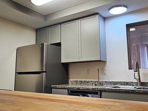 3rd image of 56279 Buena Vista Dr APT 11