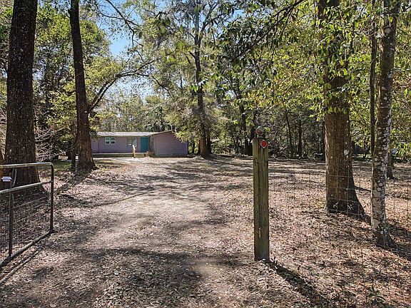4th image of 2875 Jewell Dr
