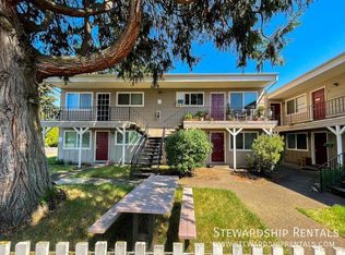 880 W 6th Ave APT 1, Junction City, OR 97448