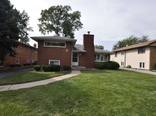 9632 Mansfield Ave, Oak Lawn, IL 60453