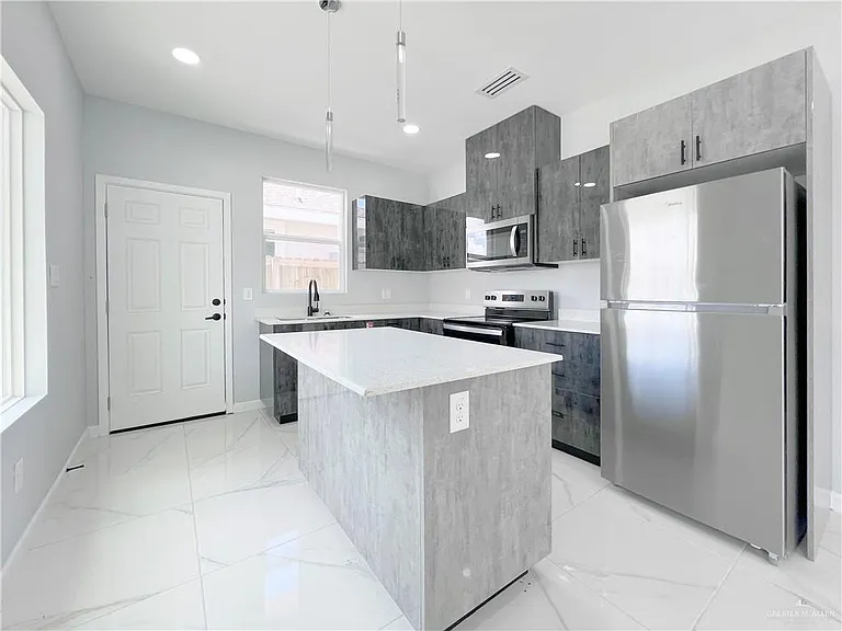 829 N Woodson Ave #3 — Photo 4