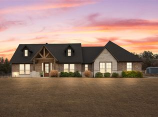 916 Silver Leaf Dr, Weatherford, TX 76085