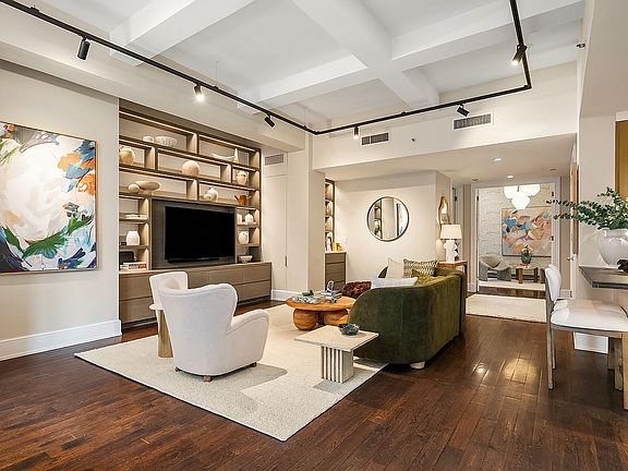 2nd image of 161 Grand St #3B