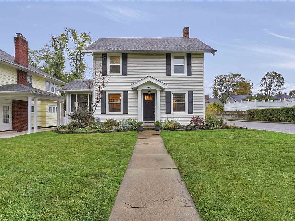 1st image of 767 Oakridge Dr