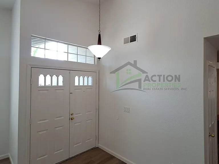 3835 Hunters Glen Pl — Photo 10